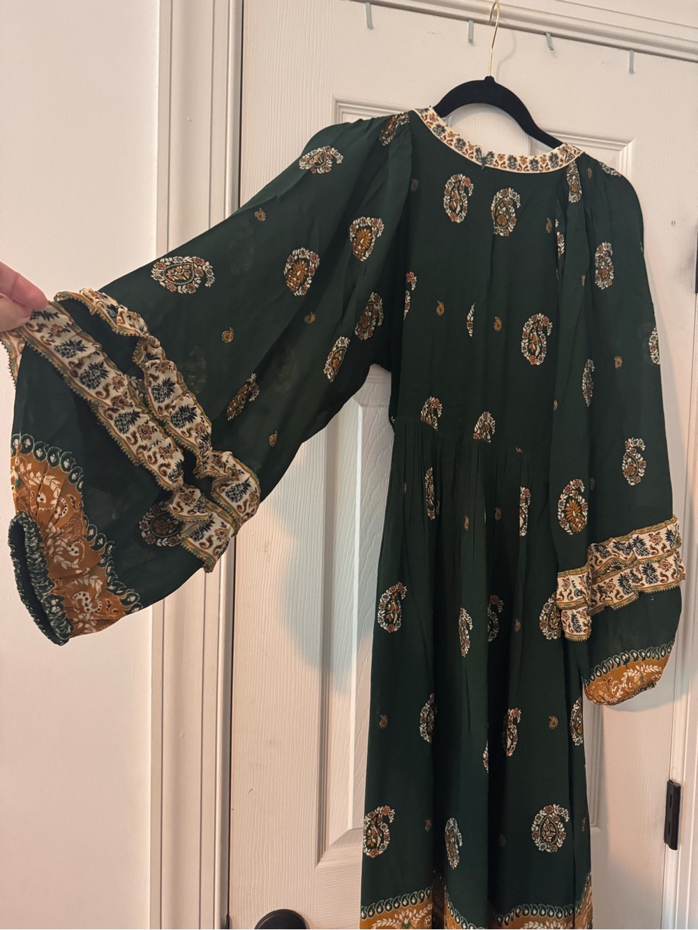 Farm Rio NWT Bohemian Green Paisley Maxi Dress with Floral Border - Picture 3 of 7